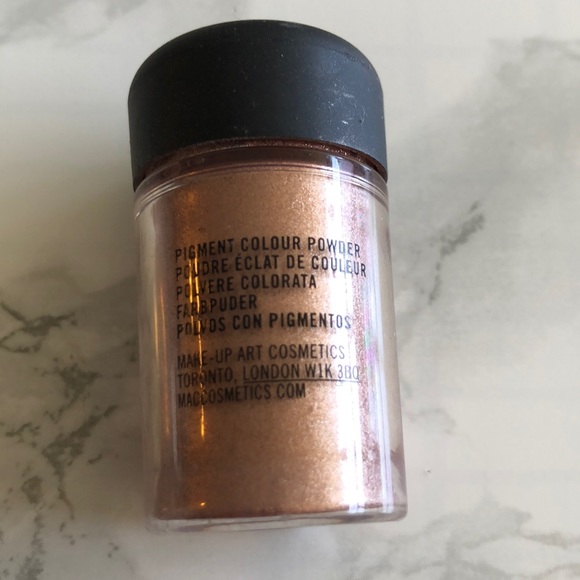 🌼 2/$15 Mac Eyeshadow Pigment - Picture 3 of 4